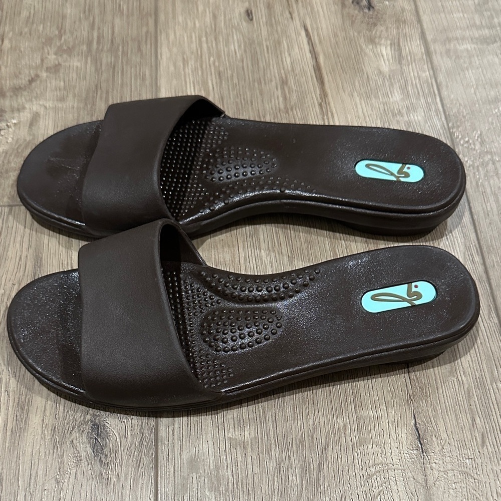 Oka-B Grace slide Brown Slide Sandals size medium 6.5-7.5 - Picture 3 of 6